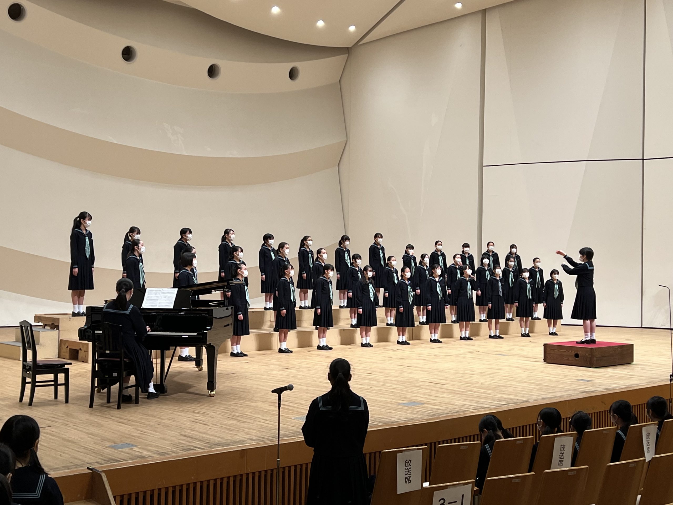 伝統の校内合唱コンクール二年ぶり開催