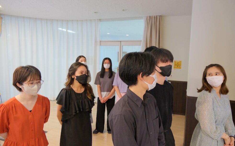 多様性を活力に – 自由に進路を考える – HLAB進路座談会を開催!