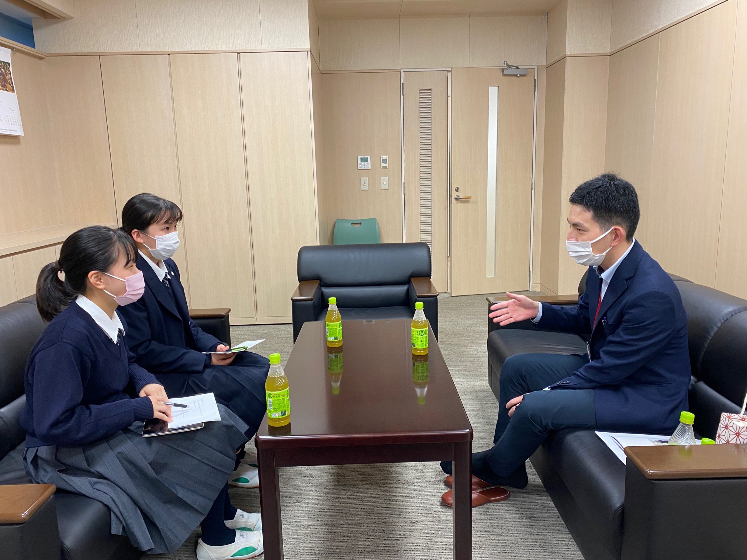 広島大学より宮本勇一先生が大妻中野に学校見学にいらっしゃいました！