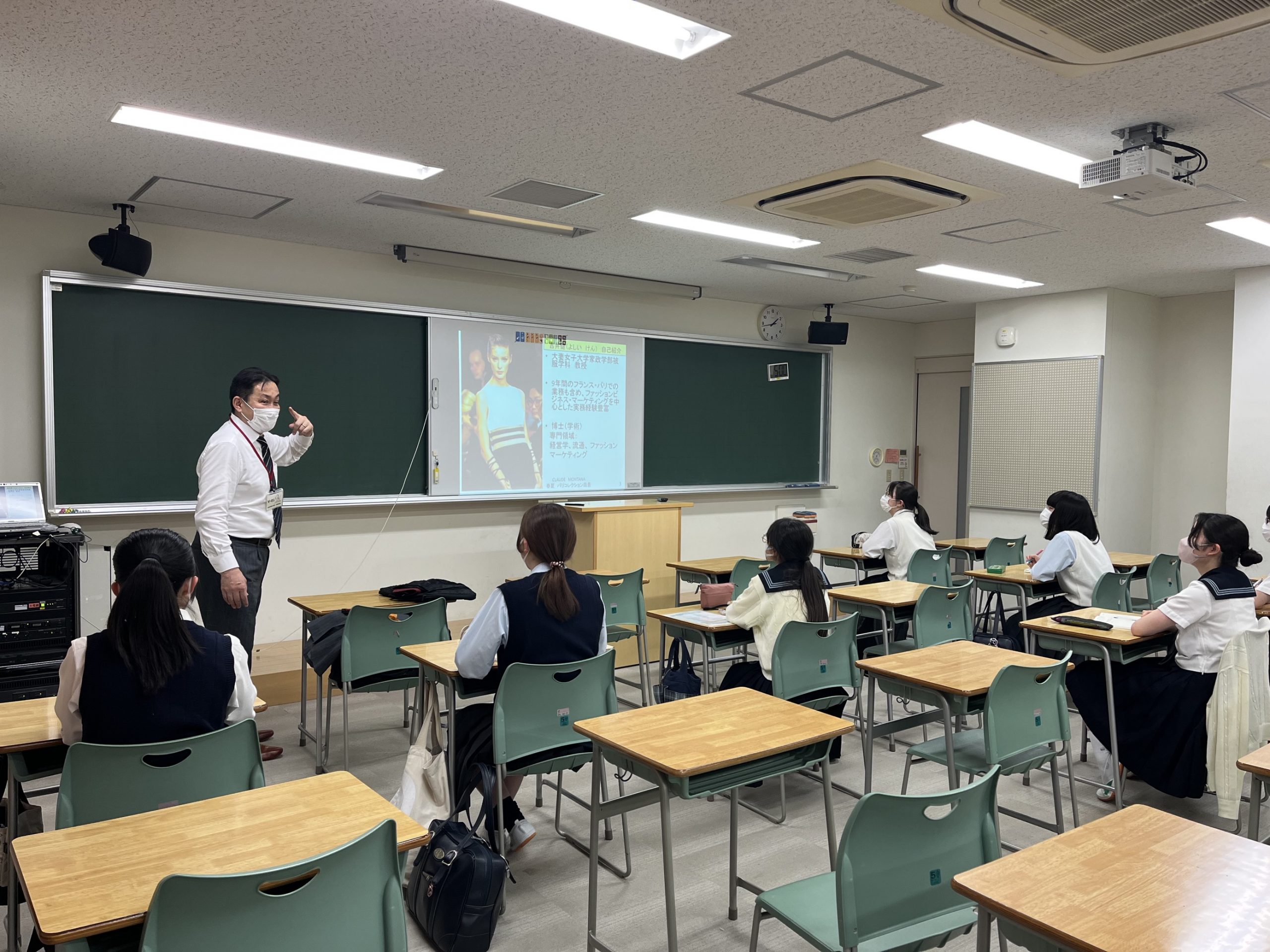 大妻女子大学との「高大連携」プロジェクト　出張授業