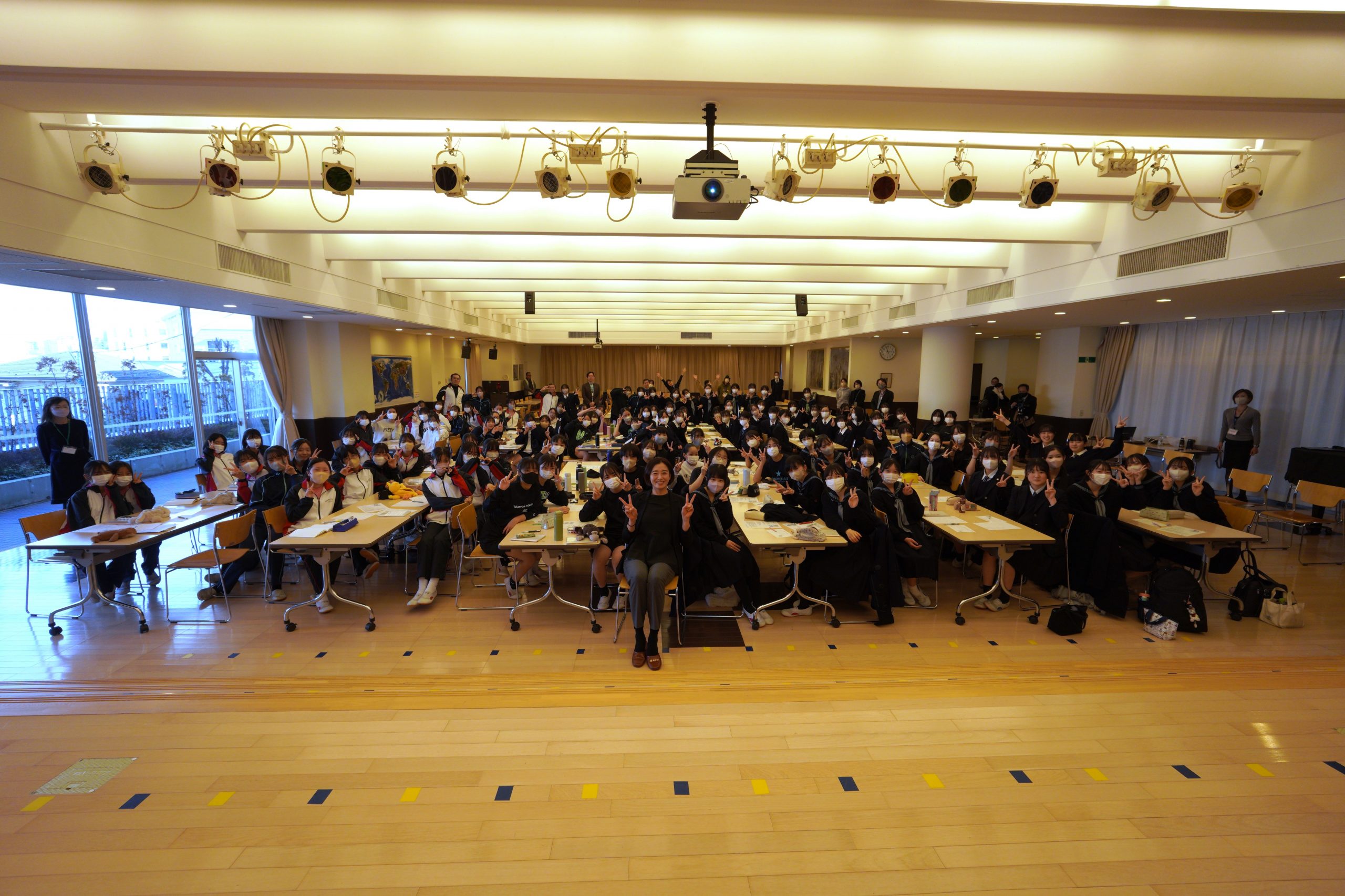 父母後援会主催　生徒向けセミナー開催　元オリンピック選手　伊藤華英氏による講演　【夢をもって生きていこう！～身体と心はつながっている～】